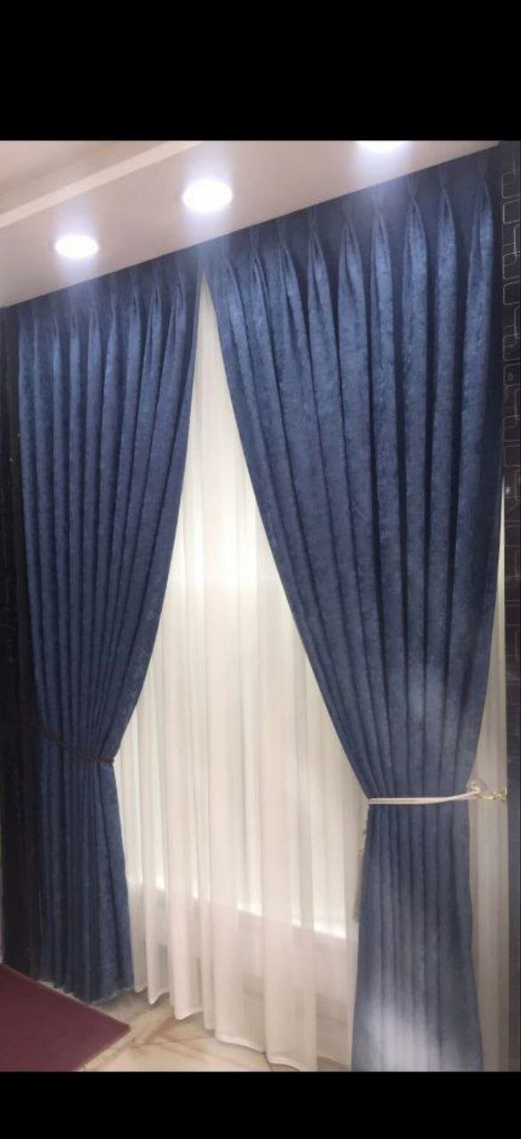 Phares Curtain